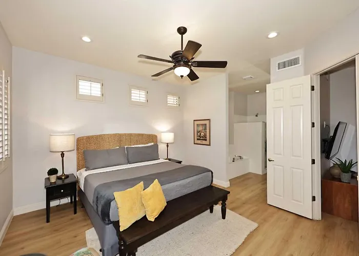 Holiday home Pool-side, 1st Flr, Subd-trail, Walk 2 Dining *