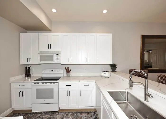 Pool-side, 1st Flr, Subd-trail, Walk 2 Dining Scottsdale