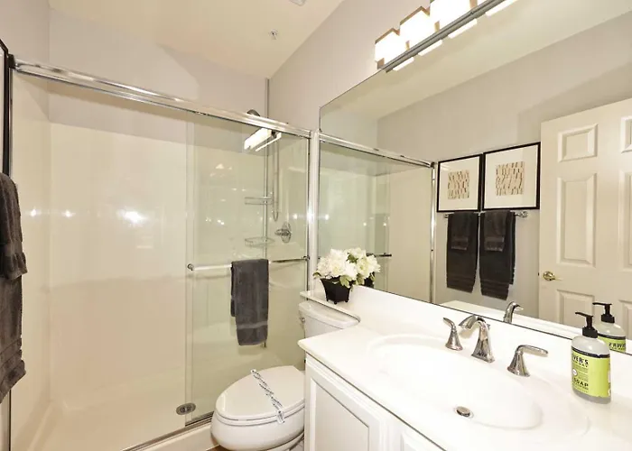 Holiday home Pool-side, 1st Flr, Subd-trail, Walk 2 Dining *