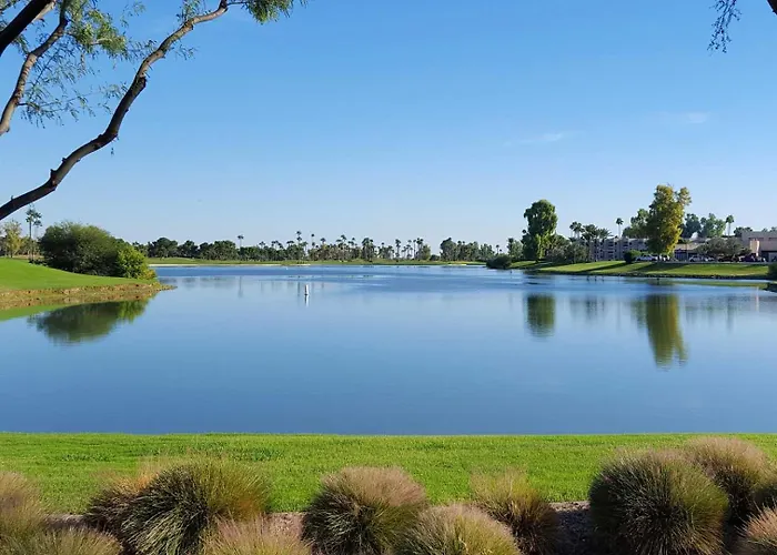 Holiday home Pool-side, 1st Flr, Subd-trail, Walk 2 Dining Scottsdale